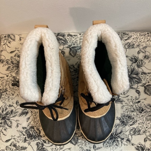 SOREL Sz 4 Caribou Leather and  Rubber Wool Lining Waterproof Boots - Picture 4 of 14